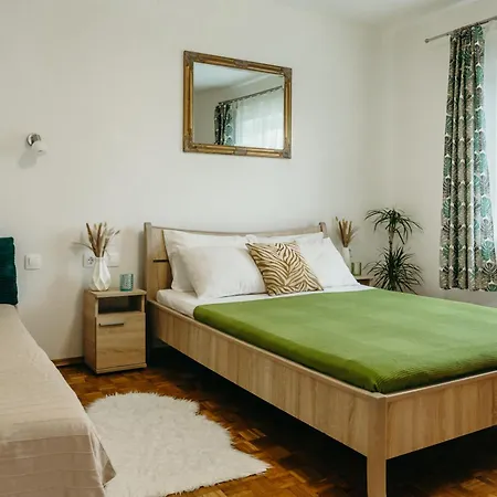 Vonyarc Apartment Vonyarcvashegy